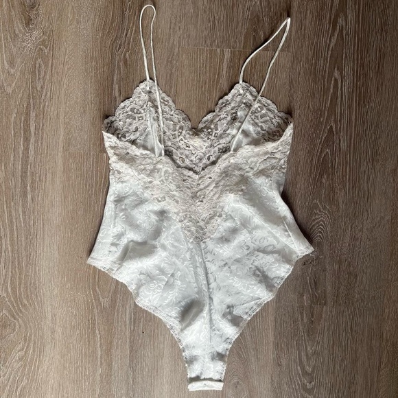 Vintage Christian Dior Lingerie White Teddy - Picture 5 of 8